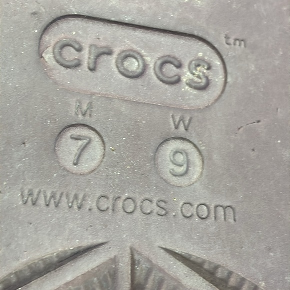 Crocs Burgundy Women’s Sandals Sz 9 W 7 M VGUC - Picture 5 of 5